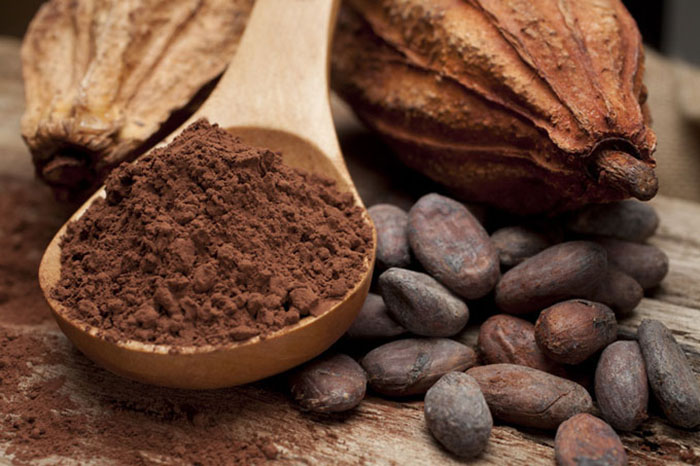 Dùng bột cacao để nhuộm đôi chân mày